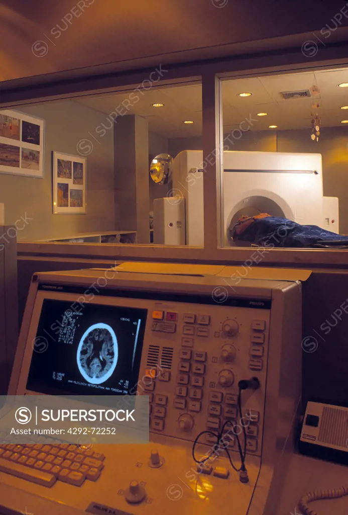 Functional magnetic resonance imaging machine - FMRI