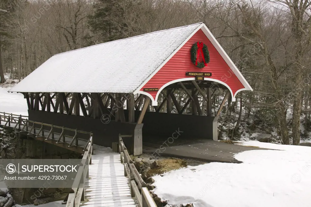 Covered Bridge , Franconia, New Hampshire, USA