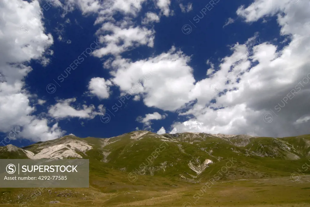 Italy, Abruzzo, Campo Imperatore plain, Gran Sasso and Monti della Laga national park