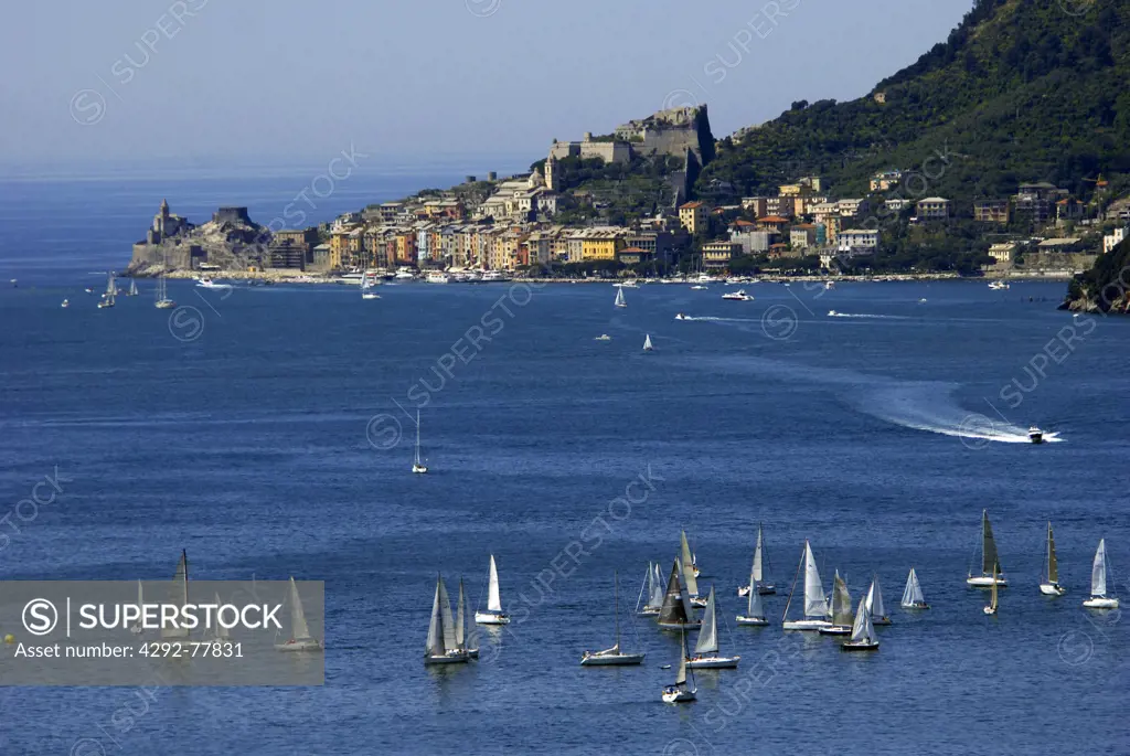 Italy, Liguria, Portovenere, sailboat racing