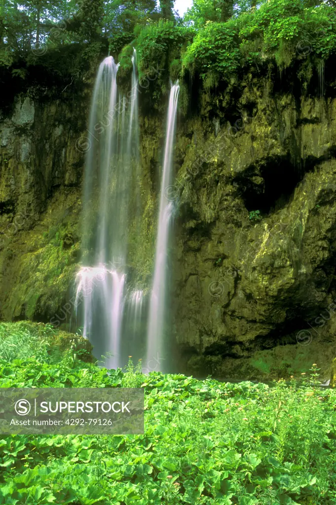 Croatia, Plitvice Lakes National Park, World Heritage, waterfall at Veliki Prstavci