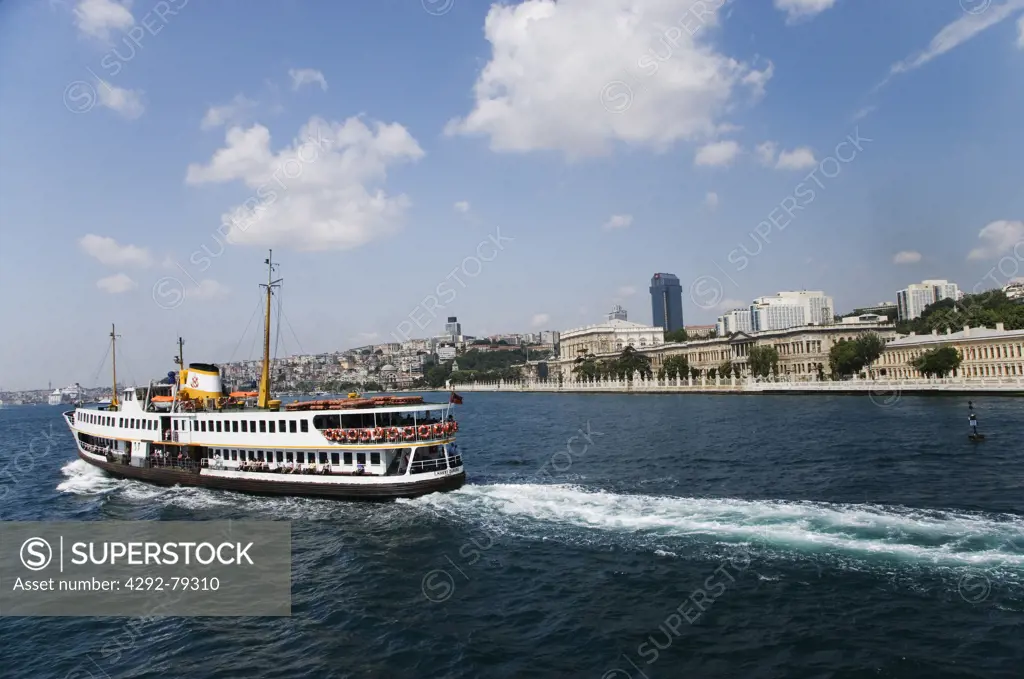 Turkey, Istanbul, ferry on the Bosphorus
