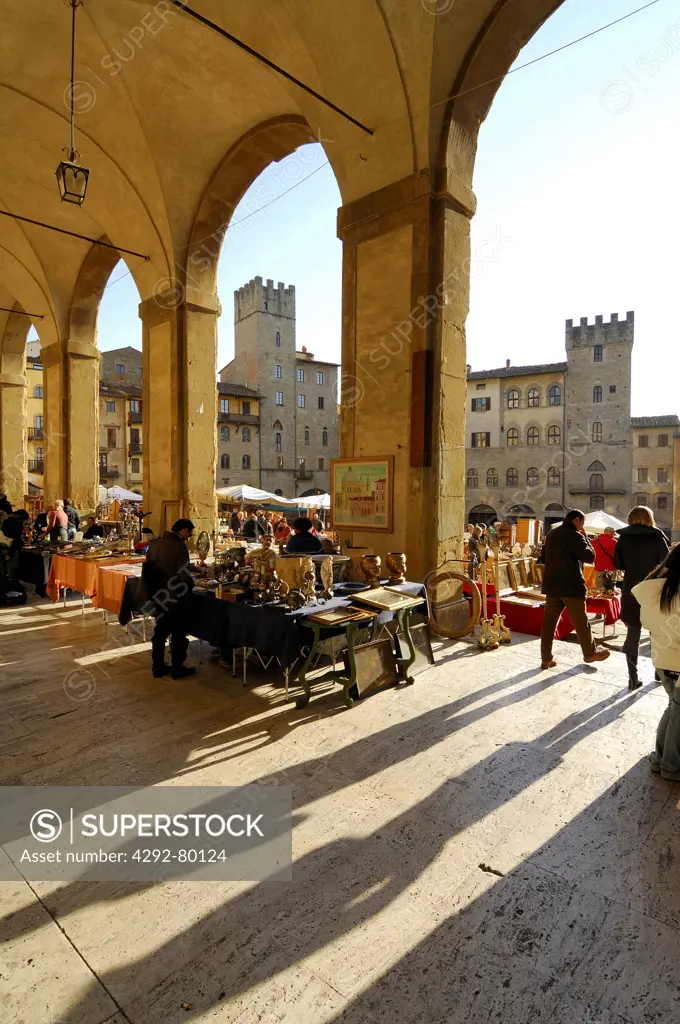 Italy, Tuscany, Arezzo, Logge del Vasari, Antiques market.