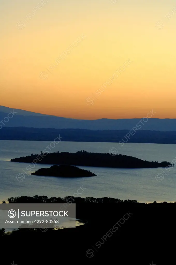 Italy, Umbria, Trasimeno Lake at sunset