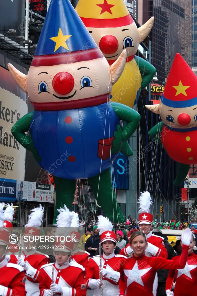 USA, New York, New York City, Times square.Marching band during the parade of Macy's store