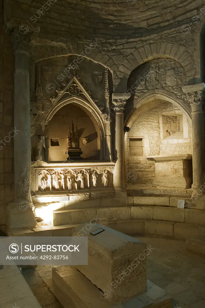 France, Provence, Vaucluse, Vaison la Romaine, interiors of Notre Dame de Nazareth