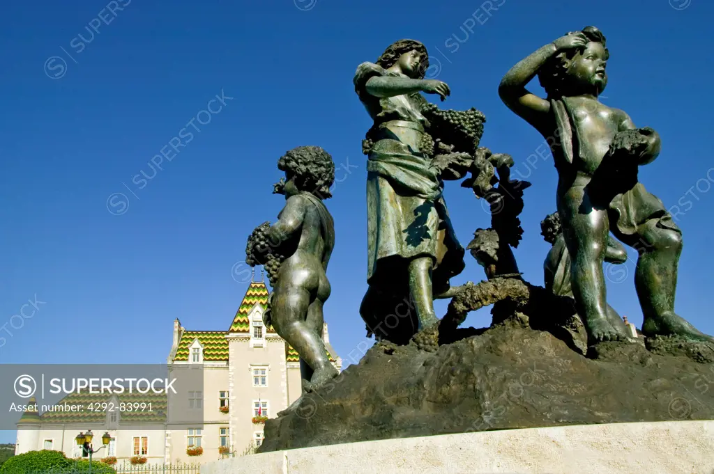 France, Burgundy, Cote d'Or, Meursault, Monument