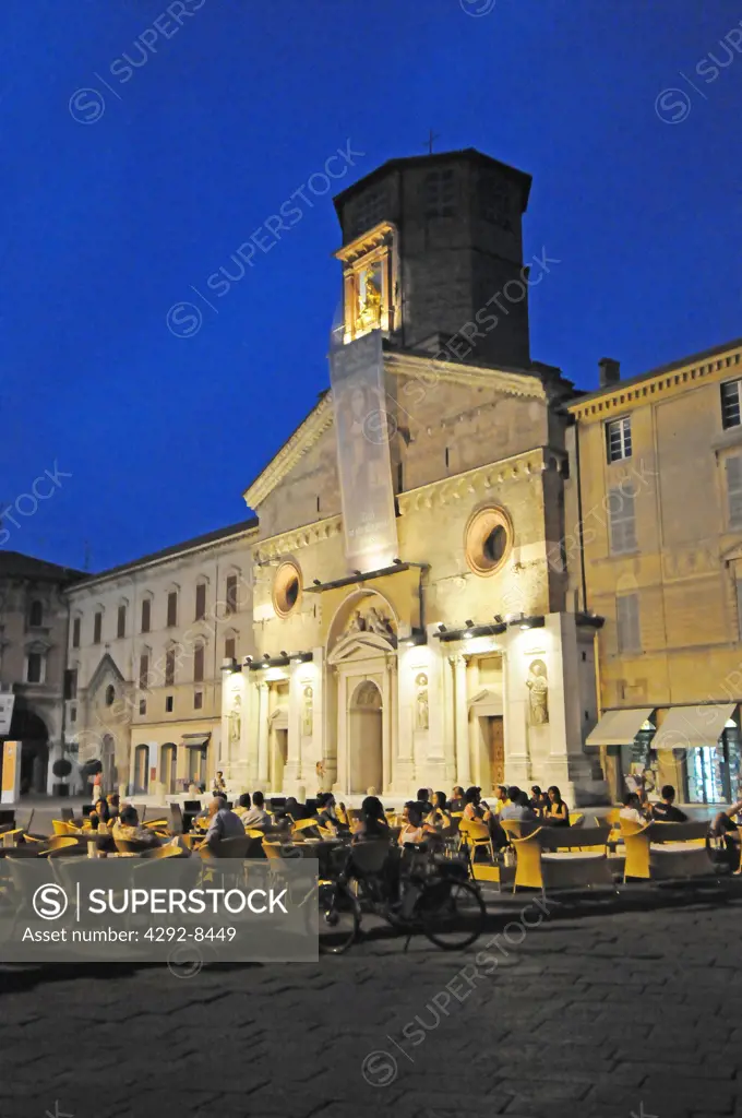 Emilia Romagna, Reggio Emilia,the Duomo at night , prampolini square