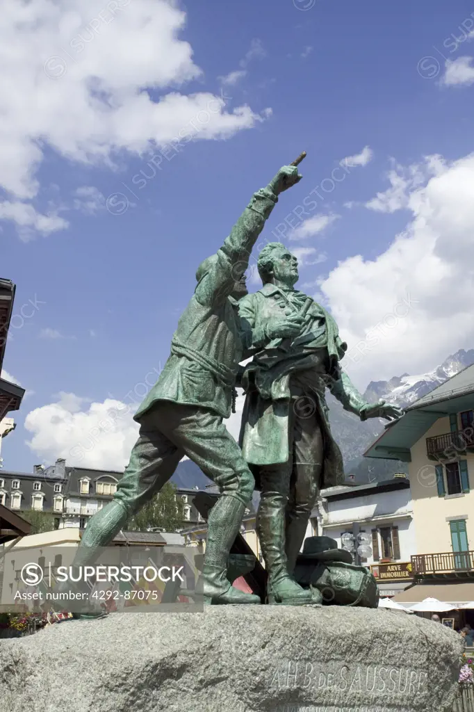 Rhone-Alpes, Chamonix, Horace Bendicte de Saussure statue