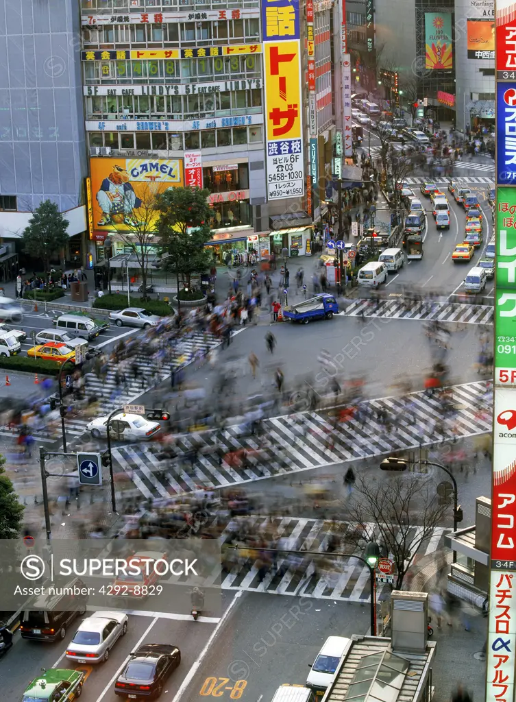 Japan, Tokyo, crosswalks in Shibuya district