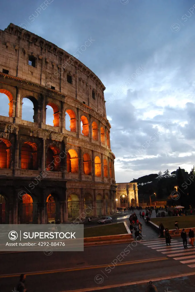 Italy, Lazio, Rome, the Colosseum at dusk