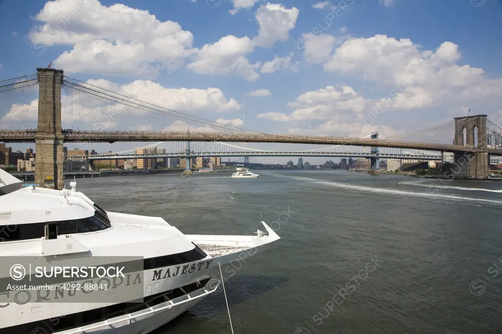 USA, New York Vity, the Brooklyn Bridge from Brooklyn side