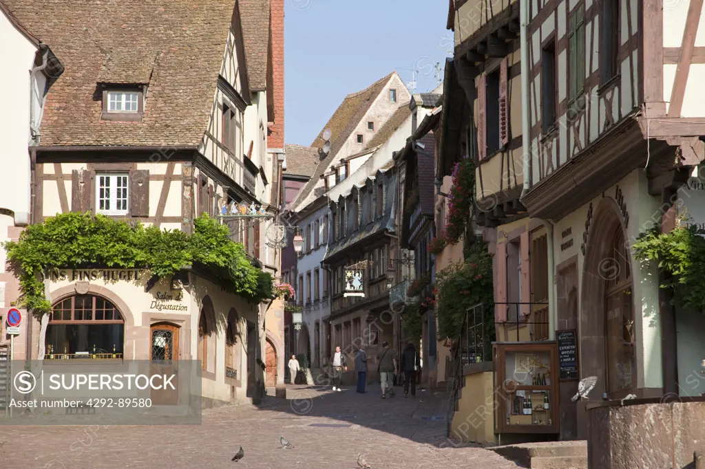 France, Alsace, Riquewihr, town centre