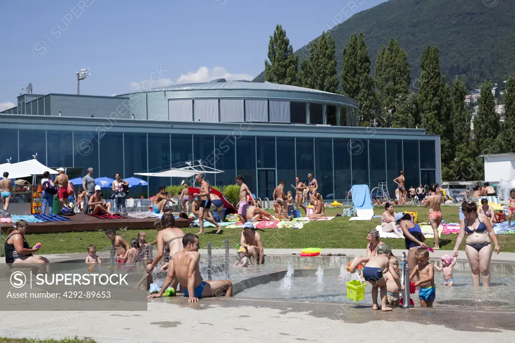 Switzerland, Canton Ticino, Locarno, swimming pool