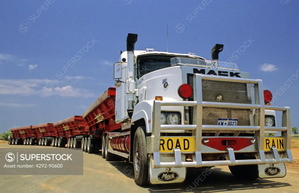 Australia, Road train