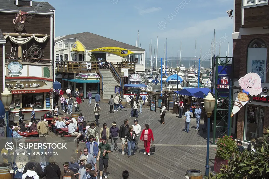 California, San Francisco, Fisherman's wharf, pedestrian precinct, wood house, harbour