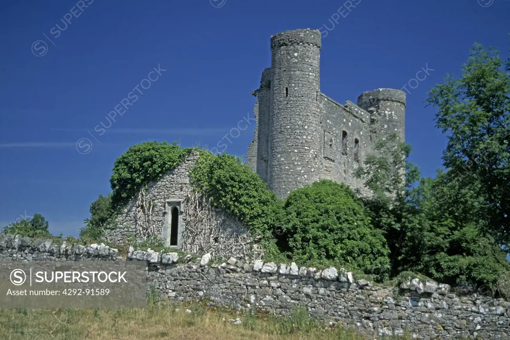 Ireland, South-east, Boyne Valley, the Dunnoe castle