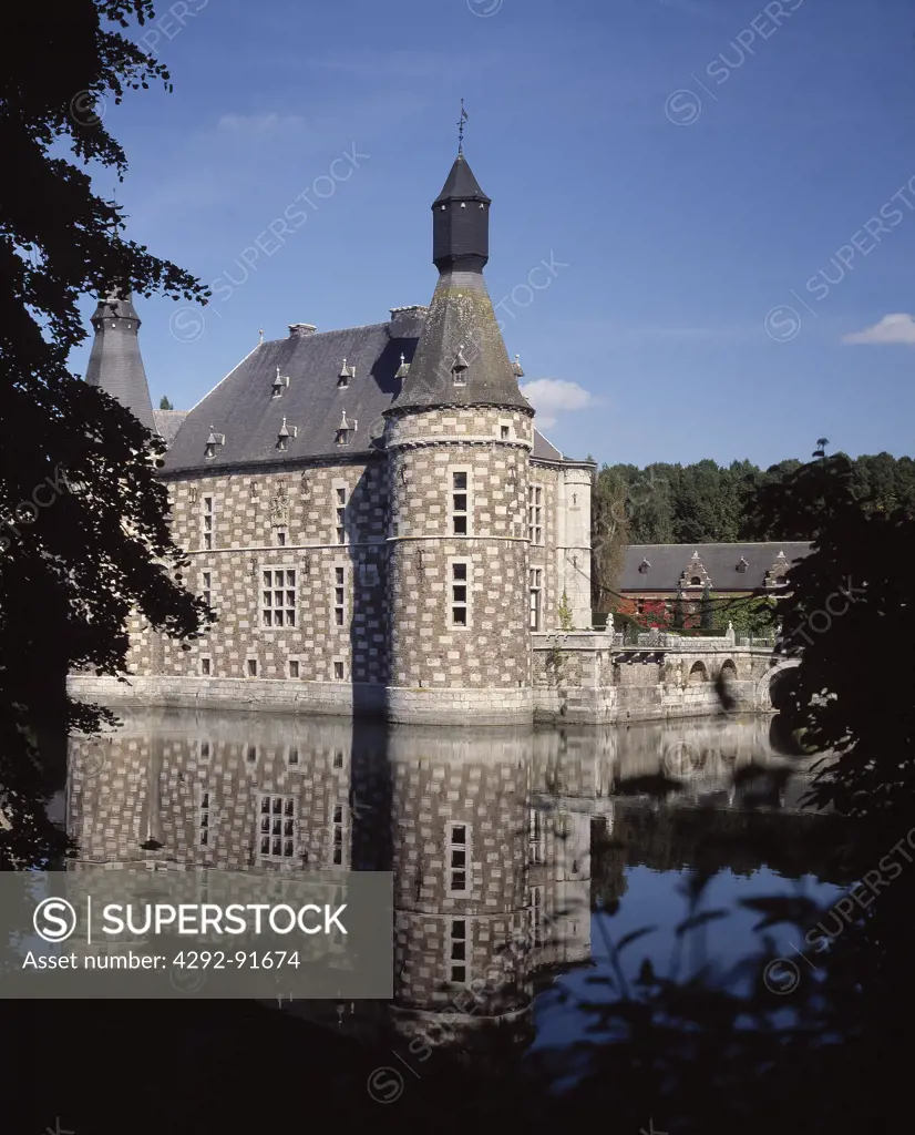 Europe, Belgium, Wallonia, medieval castle in Jehay-Bodegnée