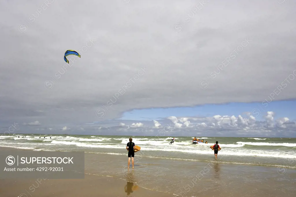 Belgium, Flanders, Knokke,North Sea, kite surfing