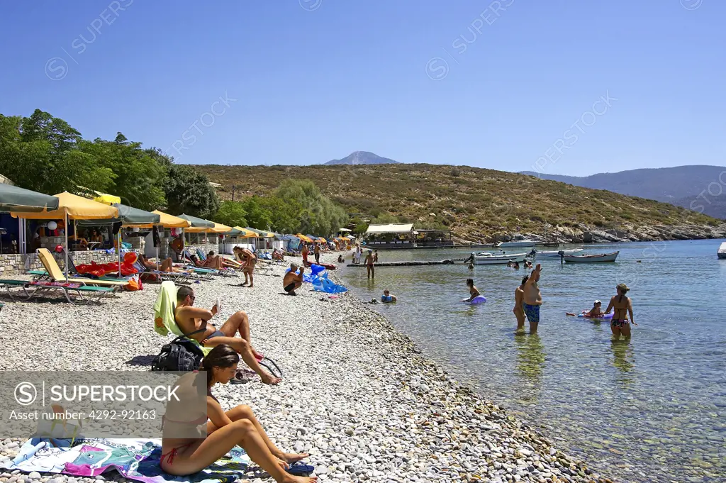 Greece, Greek Islands, Samos  Klima small harbor, the beach