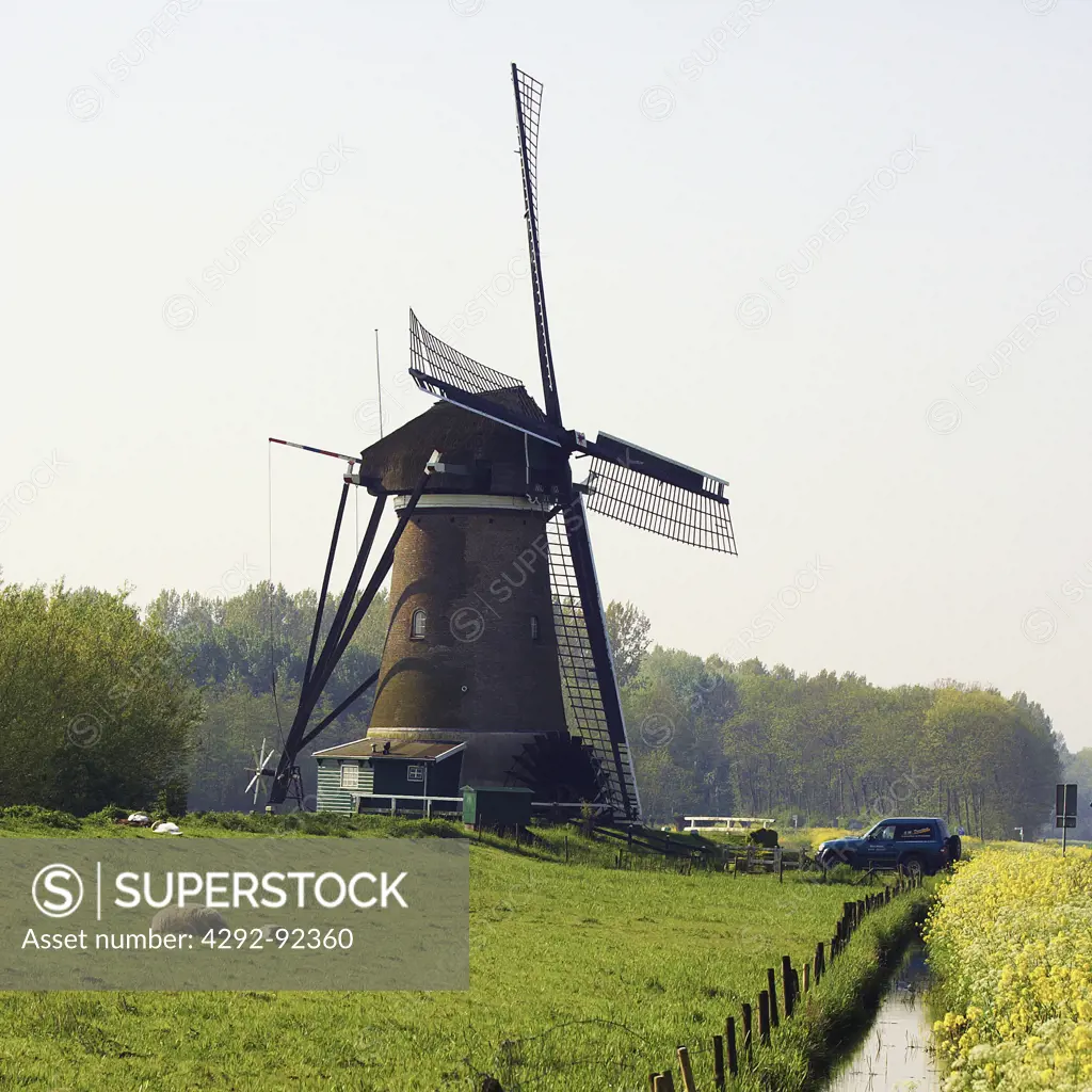 Europe, Netherlands, Oud Alblas, windmill