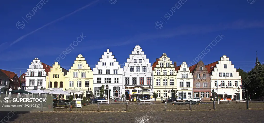 Germany, Schleswig-Holstein, Friedrichstadt, the old city, typical houses