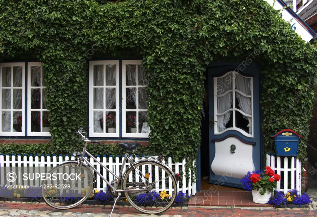 Germany, Schleswig-Holstein, Hallingen, Fohr island, Nieblum city: typical old house ( 1844 )