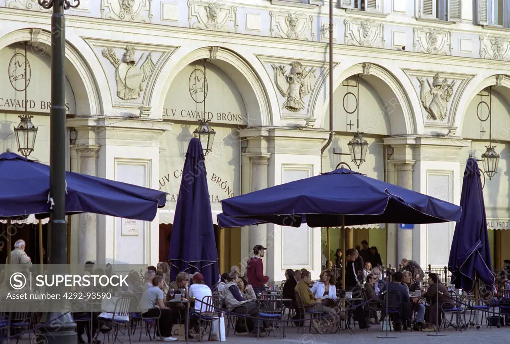 Italy, Piedmont, Turin, Piazza San Carlo, Cafe.