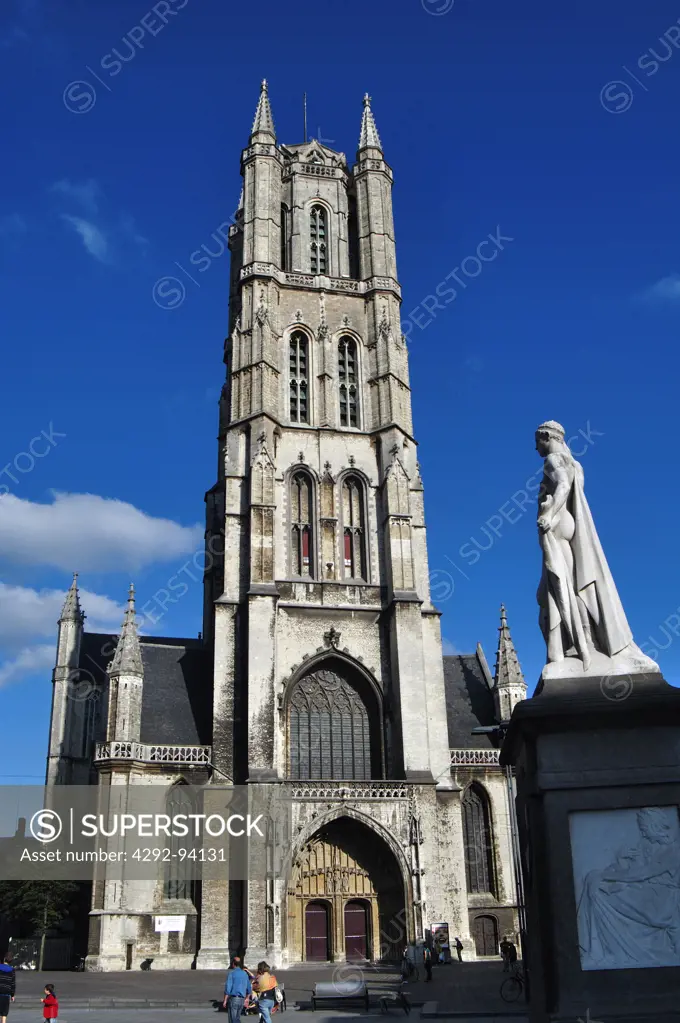 Belgium, Flanders, Ghent, Sint Baafsplein Square, Monument to Jan Frans Willems and St. Bavo´s Cathedral
