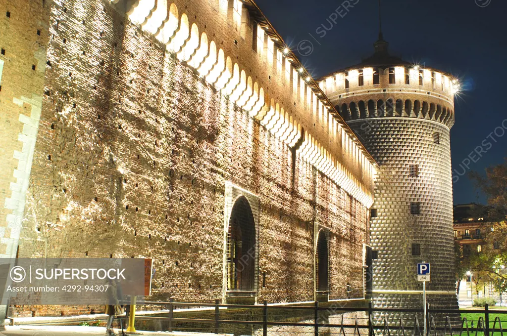 Italy, Lombardy, Milan, the Sforzesco castle at night