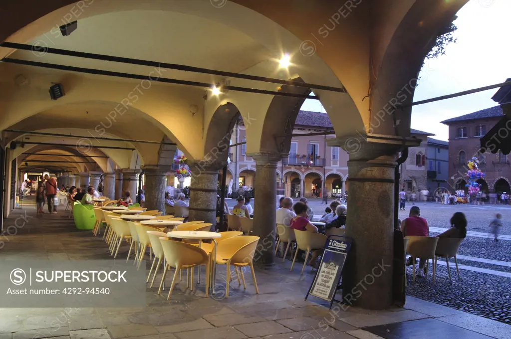 Italy, Lombardy, Lodi, Piazza della Vittoria, Square, Cafe