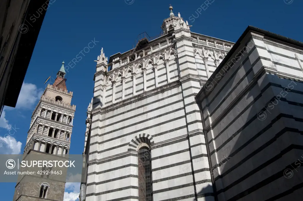 Italy, Tuscany, Pistoia, Piazza Duomo, Belfry San Zeno Cathedral