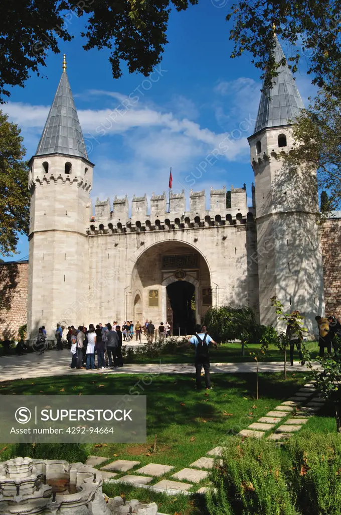 Turkey, Istanbul, Topkapi, the Gate of Salutations the entrance to the Topkapi Palace Museum