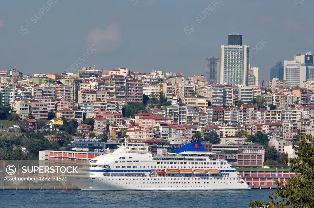 Turkey, Istanbul, Bosphorus, Golden Horn, Boats at Harbour