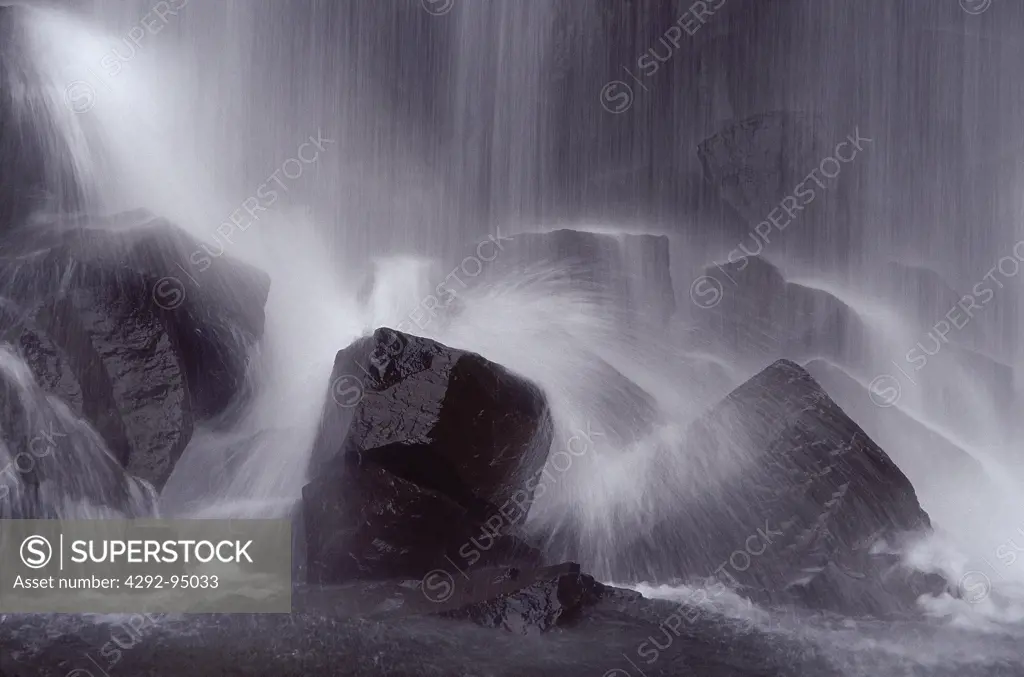 Iceland, Skaftafell National Park -Svartifoss waterfall