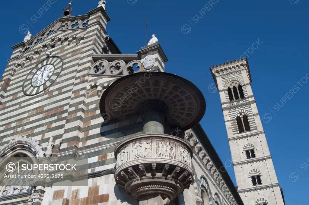 Italy, Tuscany, Prato, Pulpit of Donatello and Michelozzo on the Outside of the Cathedral of Santo Stefano Cathedral