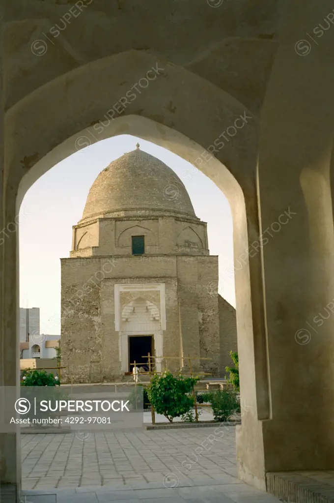 Uzbekistan, Samarkand, dome seen from door