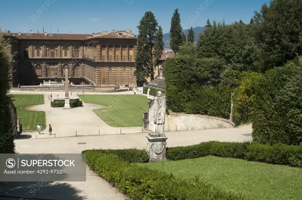 Italy, Tuscany, Florence, Giardino Dei Boboli Garden, background Pitti Palace
