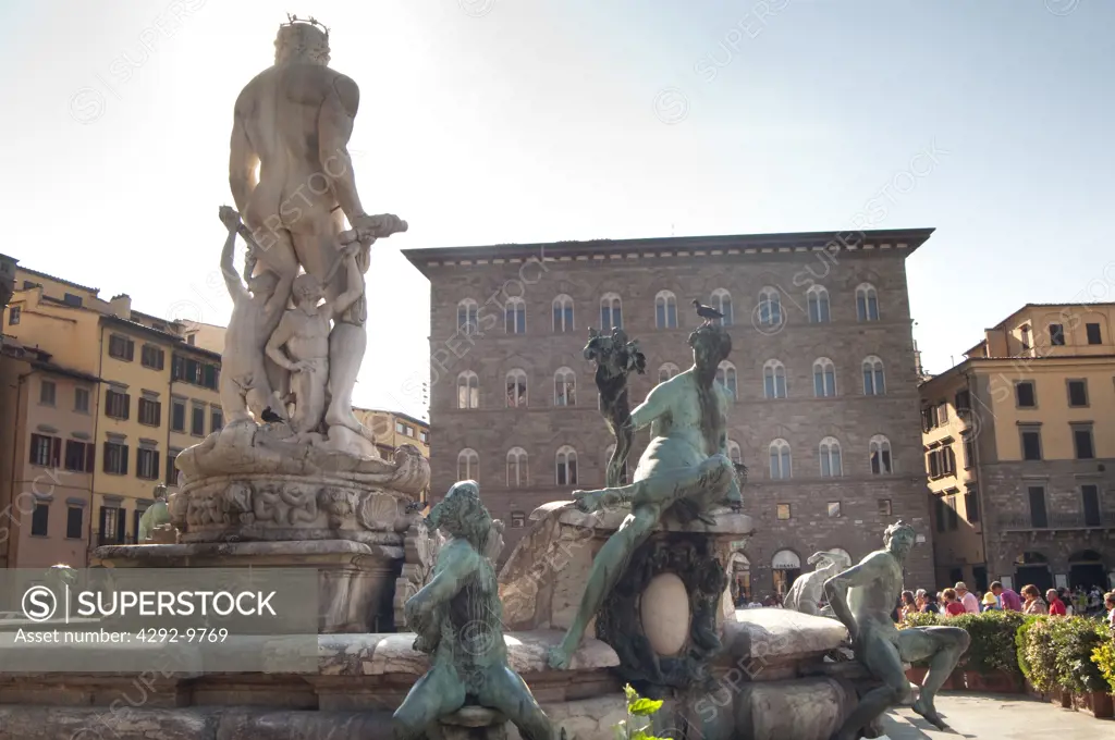 Europe, Italy, Florence, Piazza Signoria, Ammanati Fountain and Nettuno Statue
