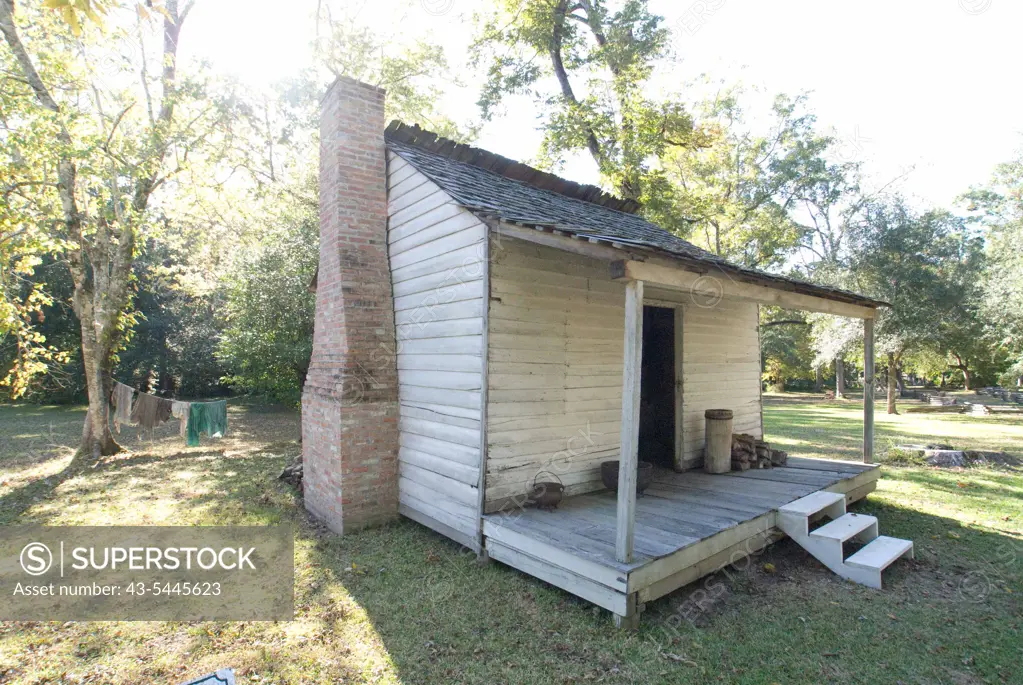 USA, Louisiana, Audubon Memorial Park, Oakley Plantation, slave cabin
