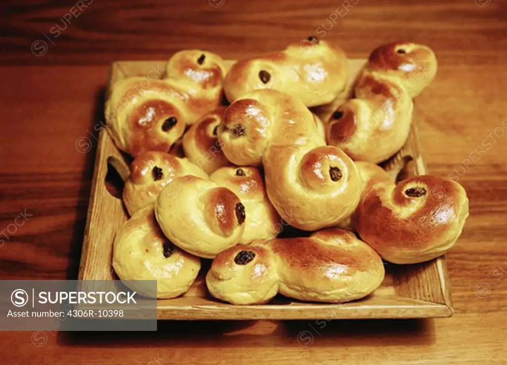 A dish of classical swedish saffron bread.