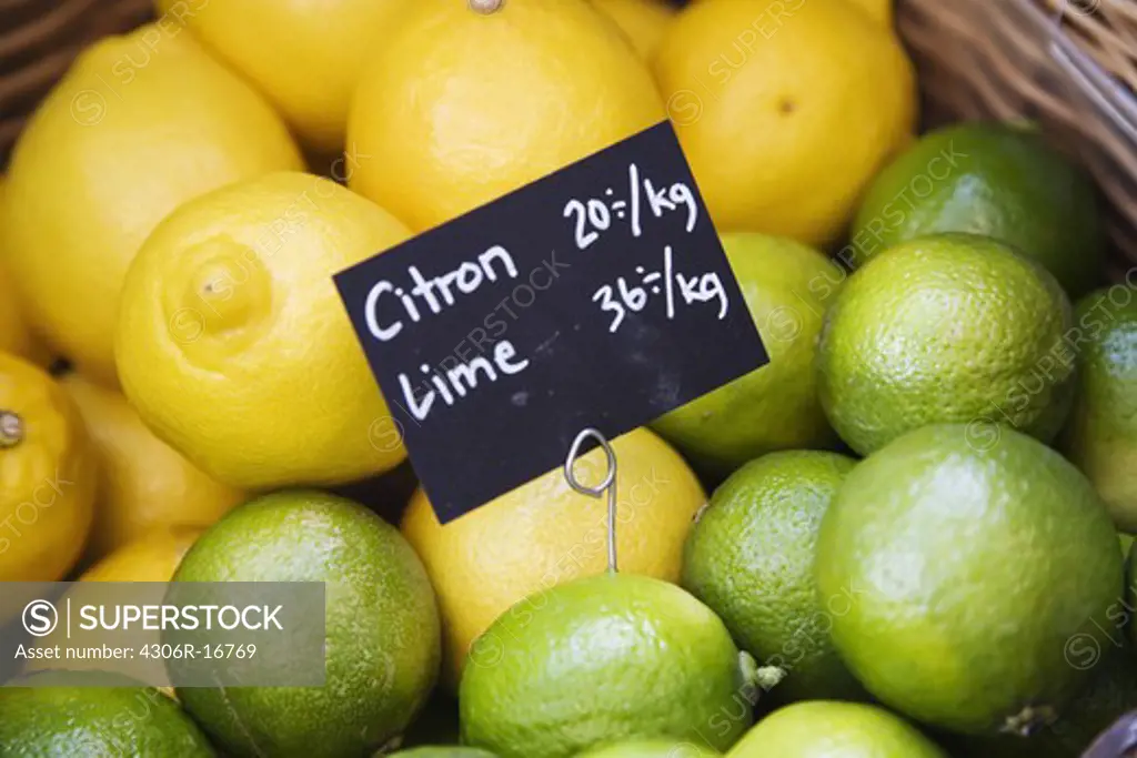 Lemons and lime fruits, close-up.