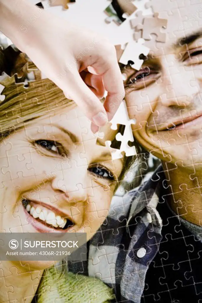 A puzzle with the image of a couple.