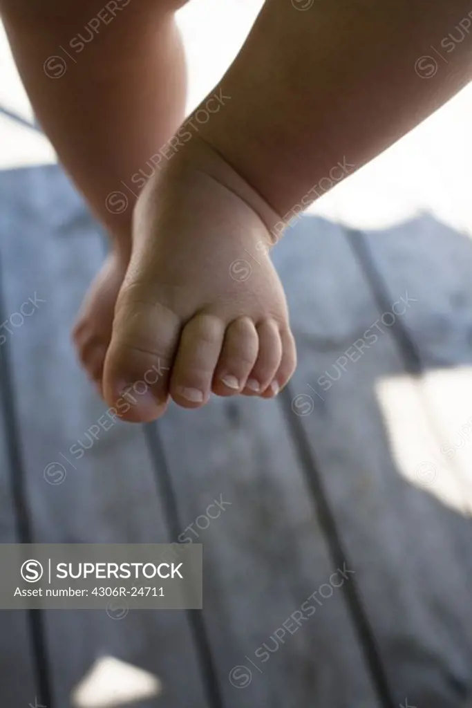 Feet of little boy