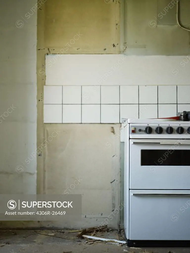 Empty kitchen with cooker