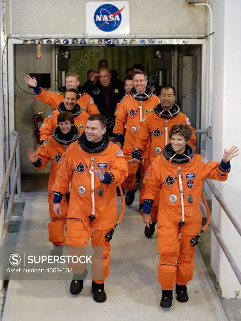 Astronauts Prepare to Board Discovery
