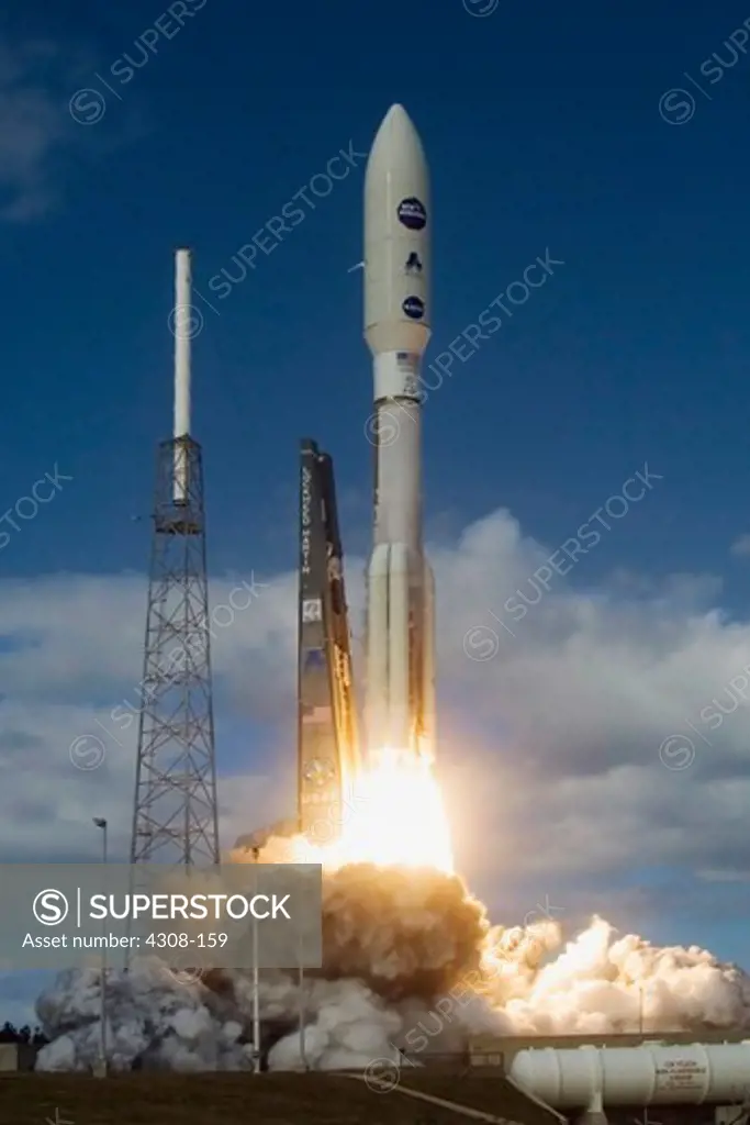 Liftoff of the New Horizons Atlas Rocket