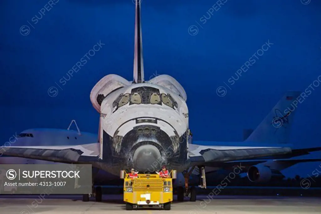 Space Shuttle Discovery Awaits Its Final Flight - To The Smithsonian