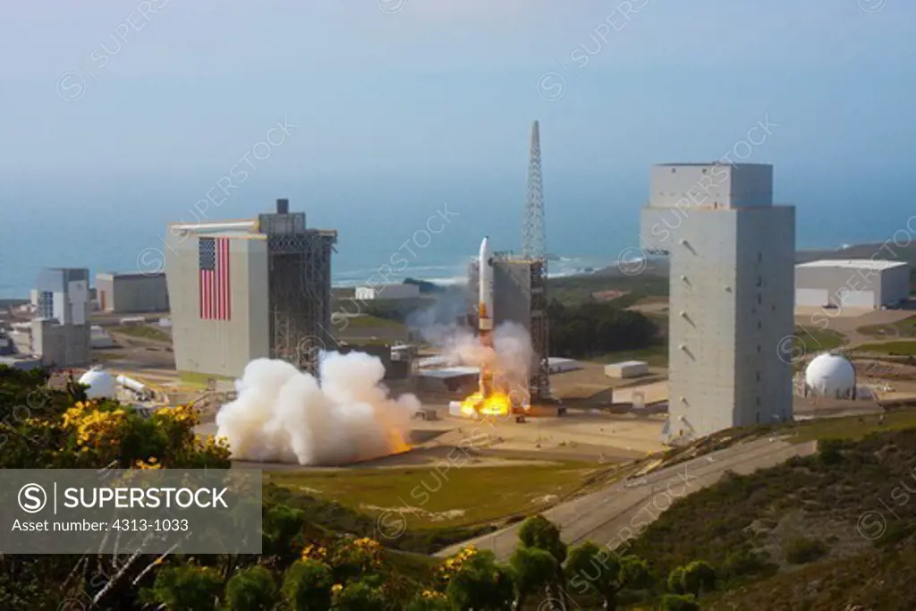Delta IV Launches NRO L-25