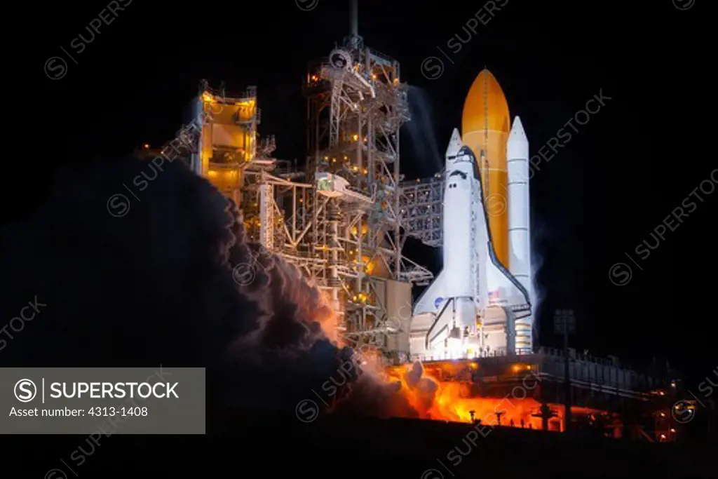 USA, Florida, Cape Canaveral, Discovery Space shuttle blasting off from Kennedy Space Center on STS-131 mission on April 5, 2010